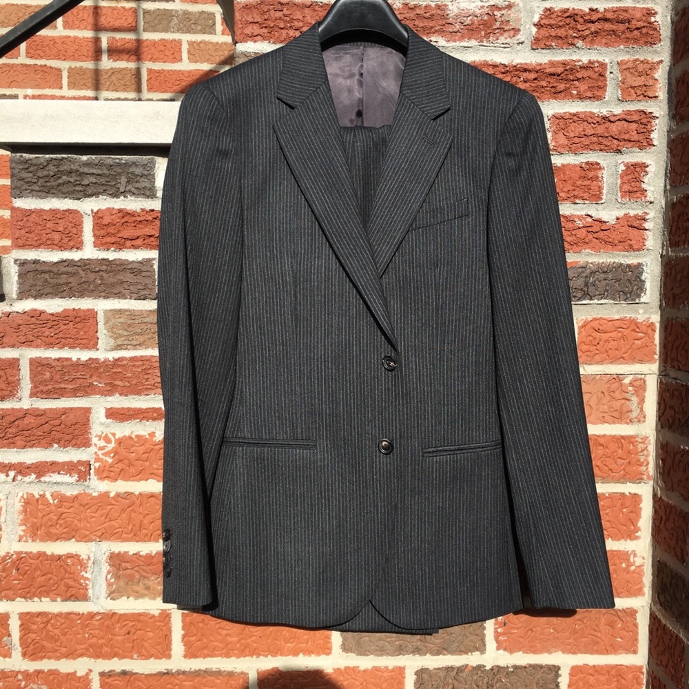 REISS grey striped 100% wool suit 38R/30x32 NWT!